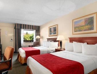 Days Inn by Wyndham Birmingham/Summit Mall photo 2