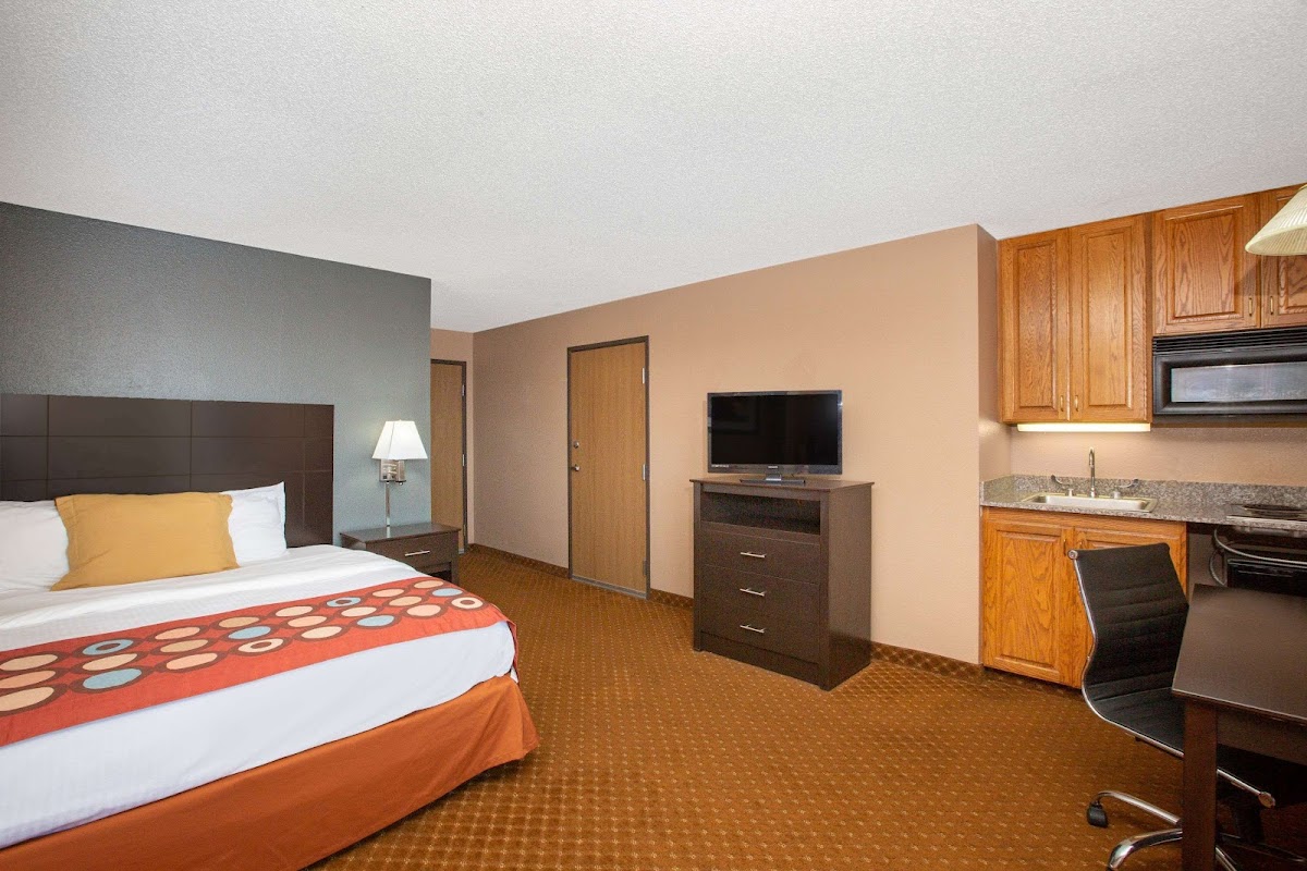 AmericInn by Wyndham Coralville photo 2