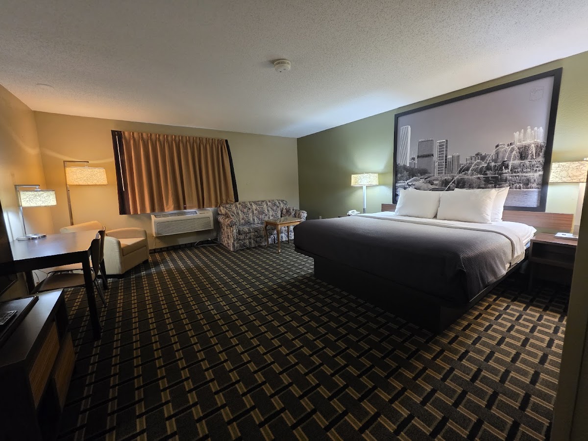 Super 8 by Wyndham Coshocton Roscoe Village photo 2