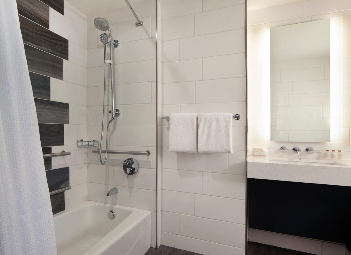 Hotel Indigo Atlanta Midtown by IHG photo 2