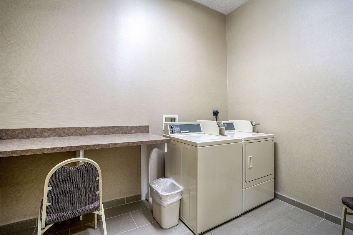 Comfort Suites Hotel and Conference Center photo 2