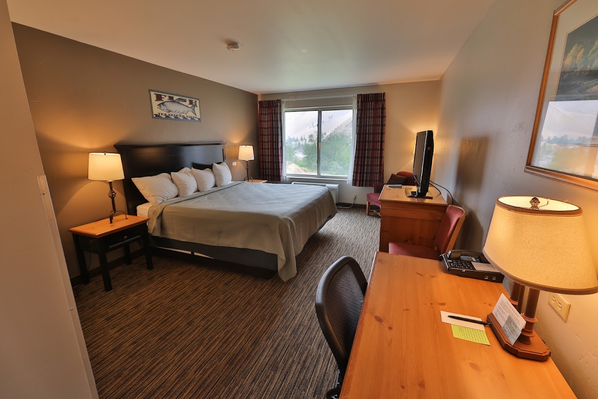 Salmon Rapids Lodge photo 2