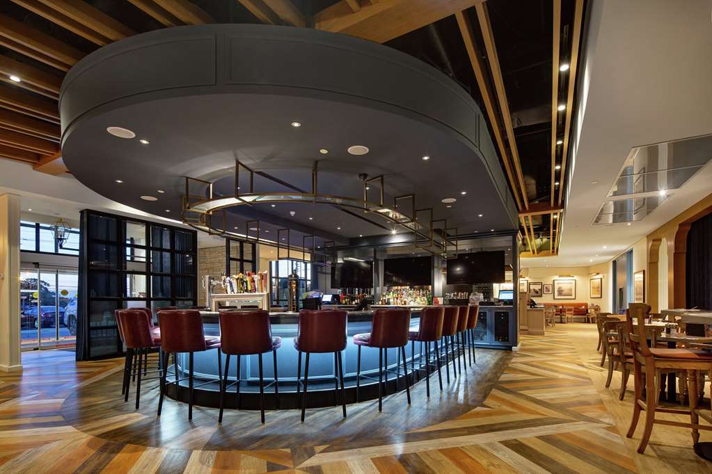 DoubleTree by Hilton Toronto Airport photo 2