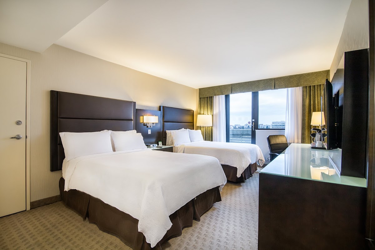 Holiday Inn Vancouver-Centre (Broadway) by IHG photo 2