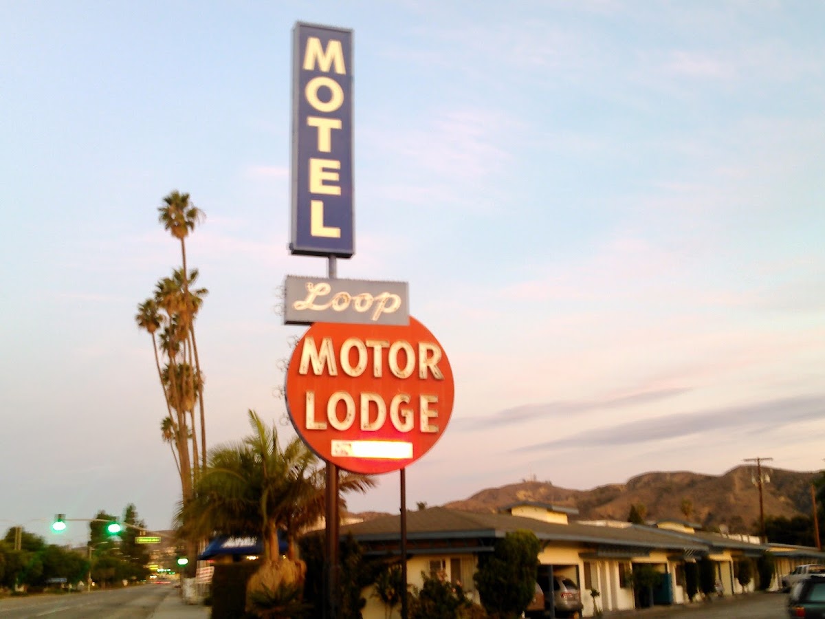 Loop Motor Lodge