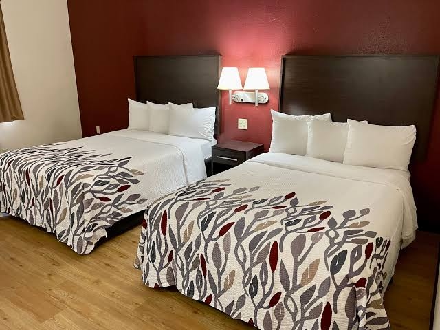 Red Roof Inn Sandusky - Milan photo 2