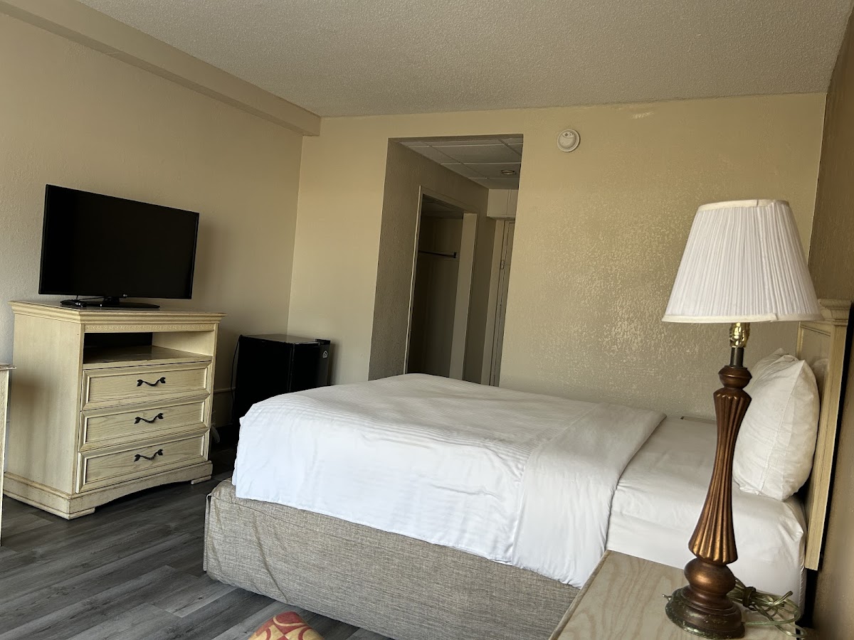 Hilltop Inn & Suites Yonkers photo 2