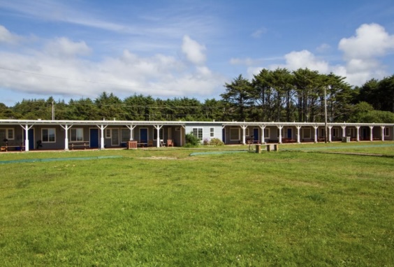 Deane’s Oceanfront Lodge photo 3