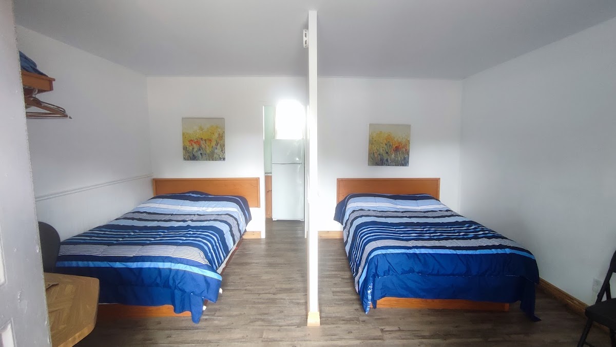 Cedar Vista Motel photo 2
