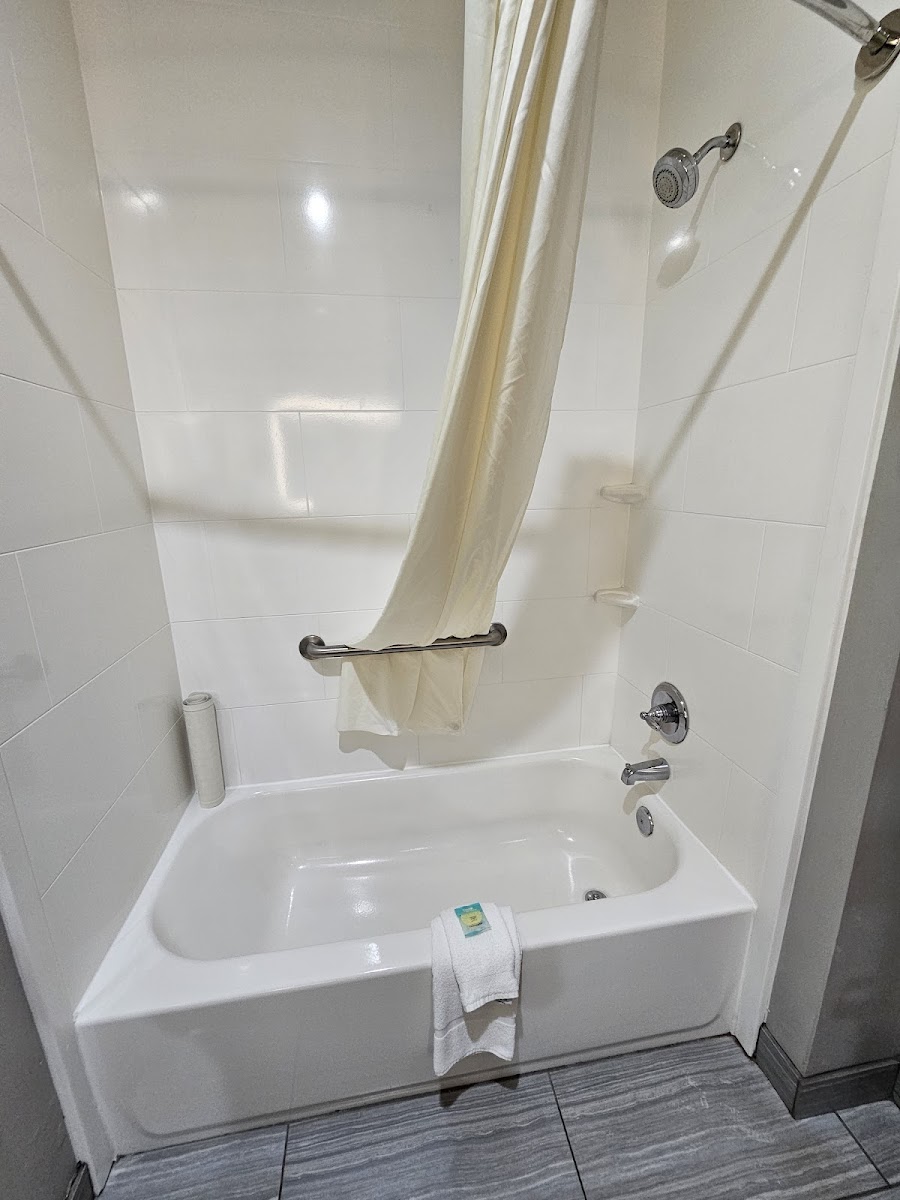 La Quinta Inn & Suites by Wyndham Baton Rouge - Port Allen photo 2