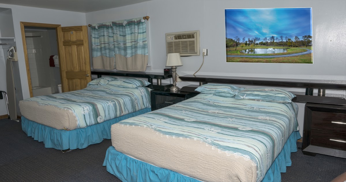 Belleville Inn & Suites photo 2