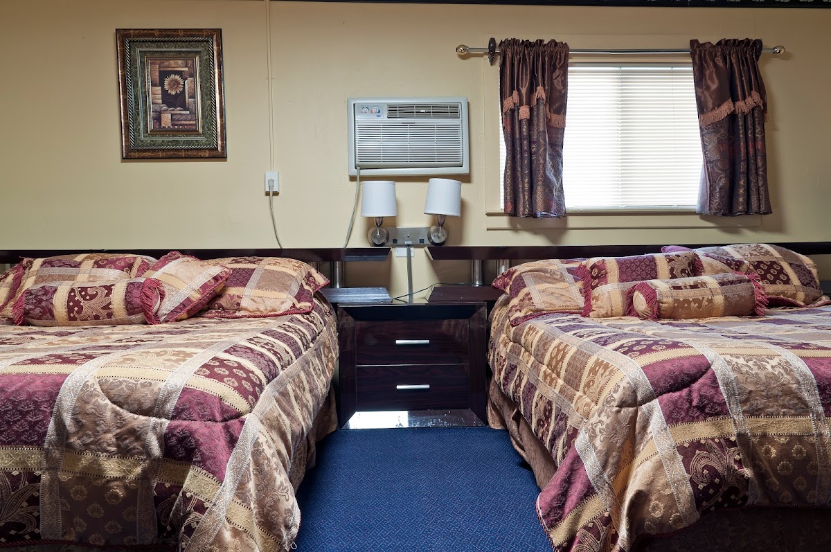 Belleville Inn & Suites photo 3