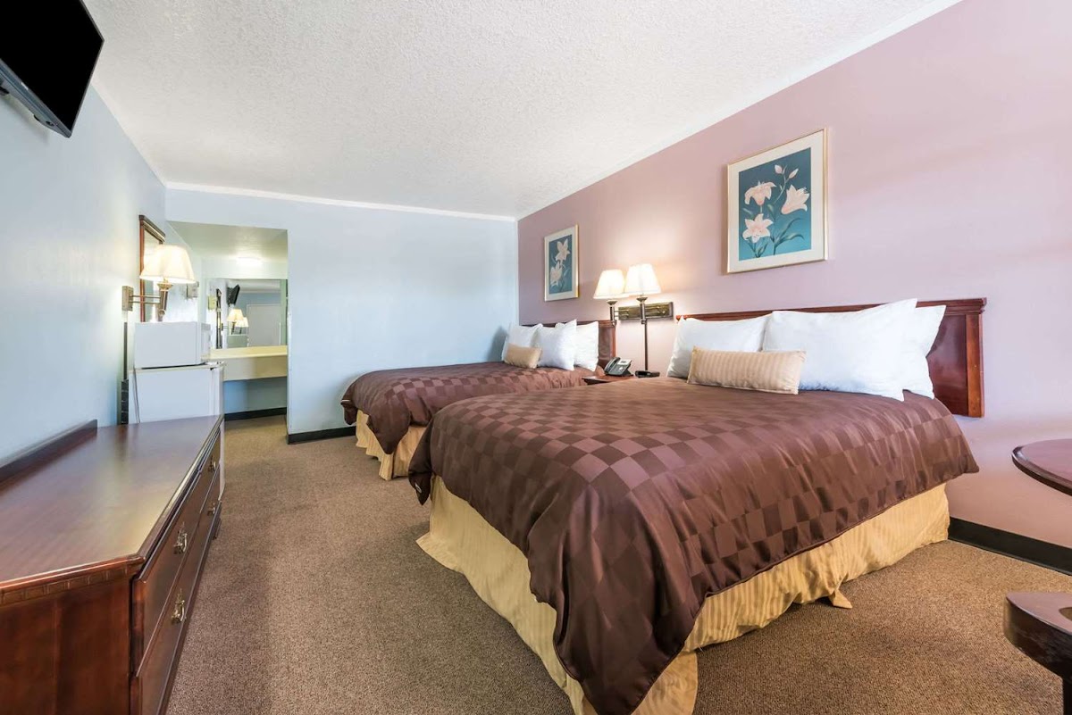 Relax Inn Mineral Wells photo 2