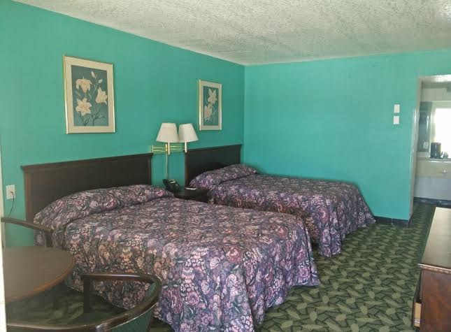 Relax Inn Mineral Wells photo 3