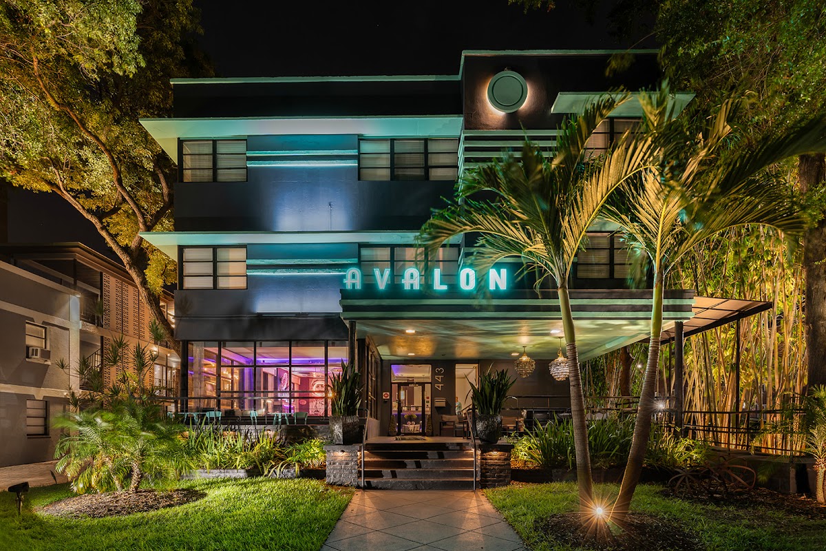 Avalon Hotel St. Petersburg / Downtown