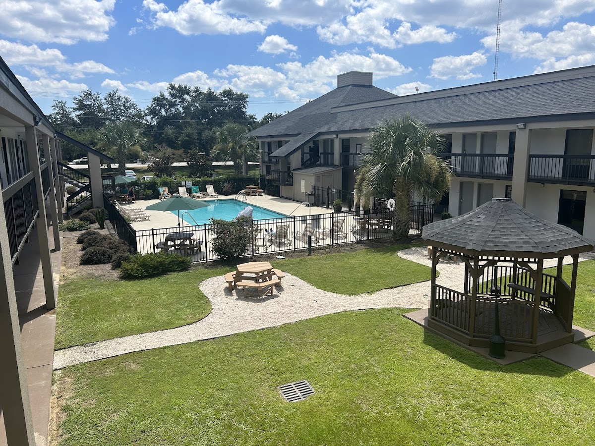 Clarion Inn