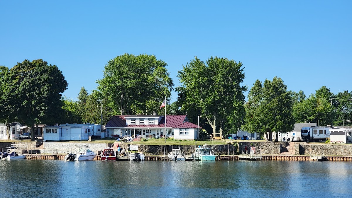 Whalen's Grindstone Shores Inc photo 2