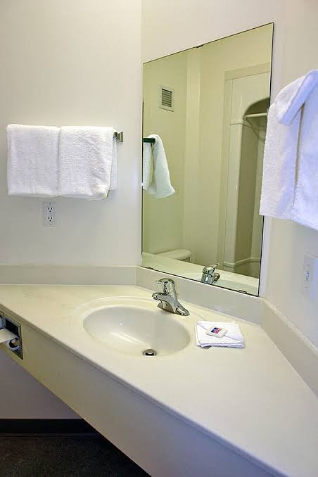 Home Inn Express Medicine Hat photo 2