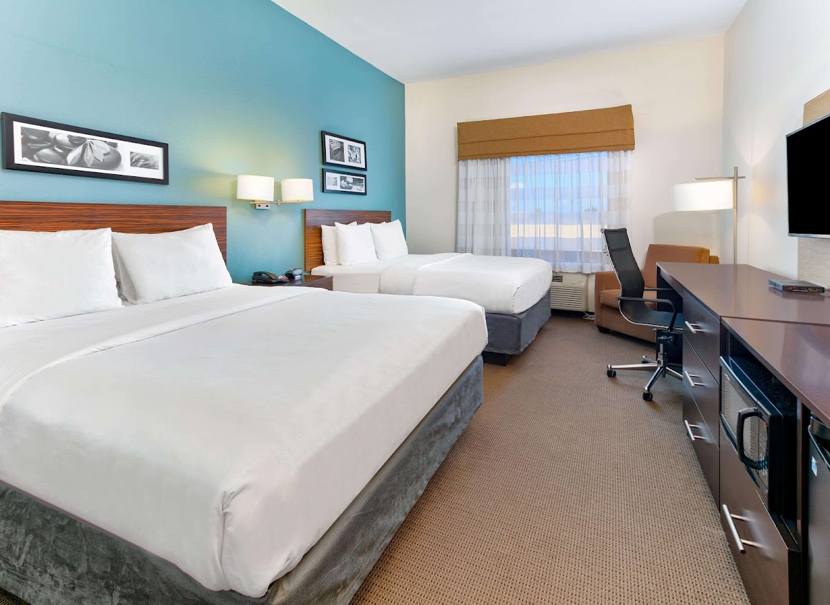 Wingate by Wyndham Longview North photo 2