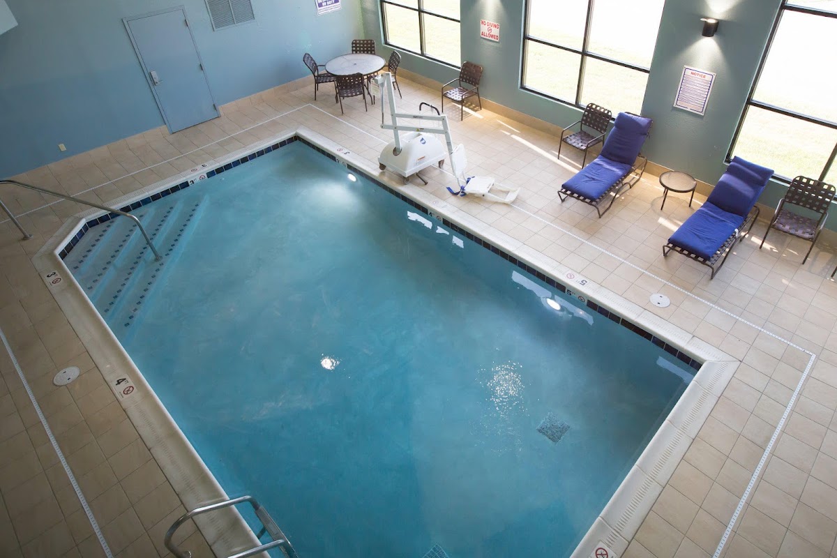 Holiday Inn Express & Suites Madison by IHG photo 3