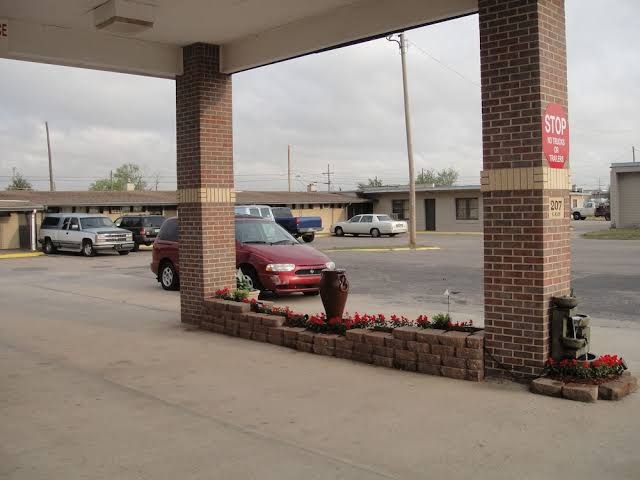 Trails West Motel photo 3