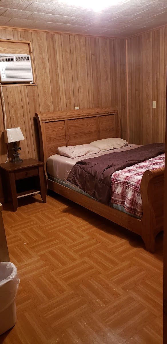 Hillside Cabin Rentals photo 2