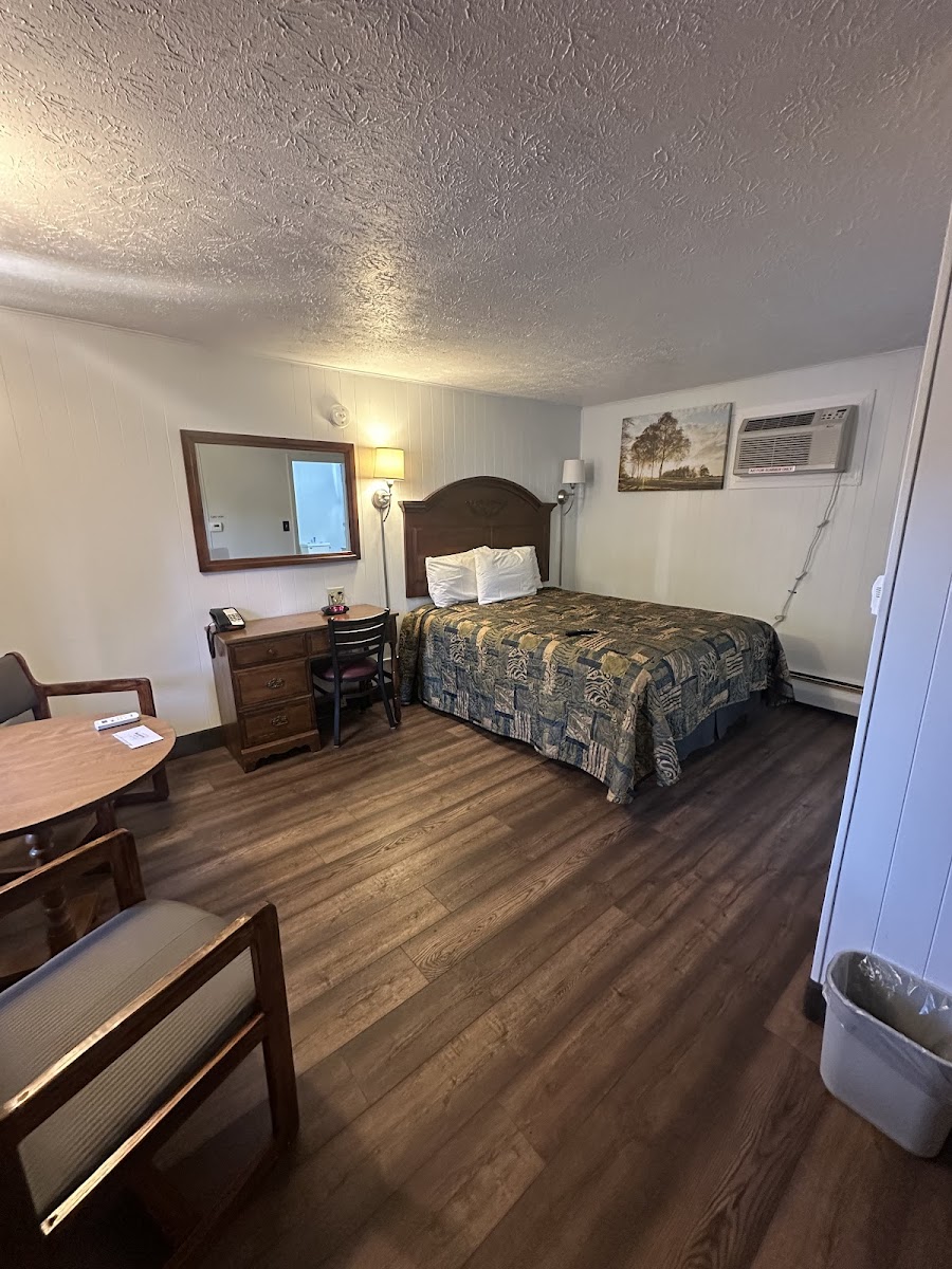 Sanford Inn
