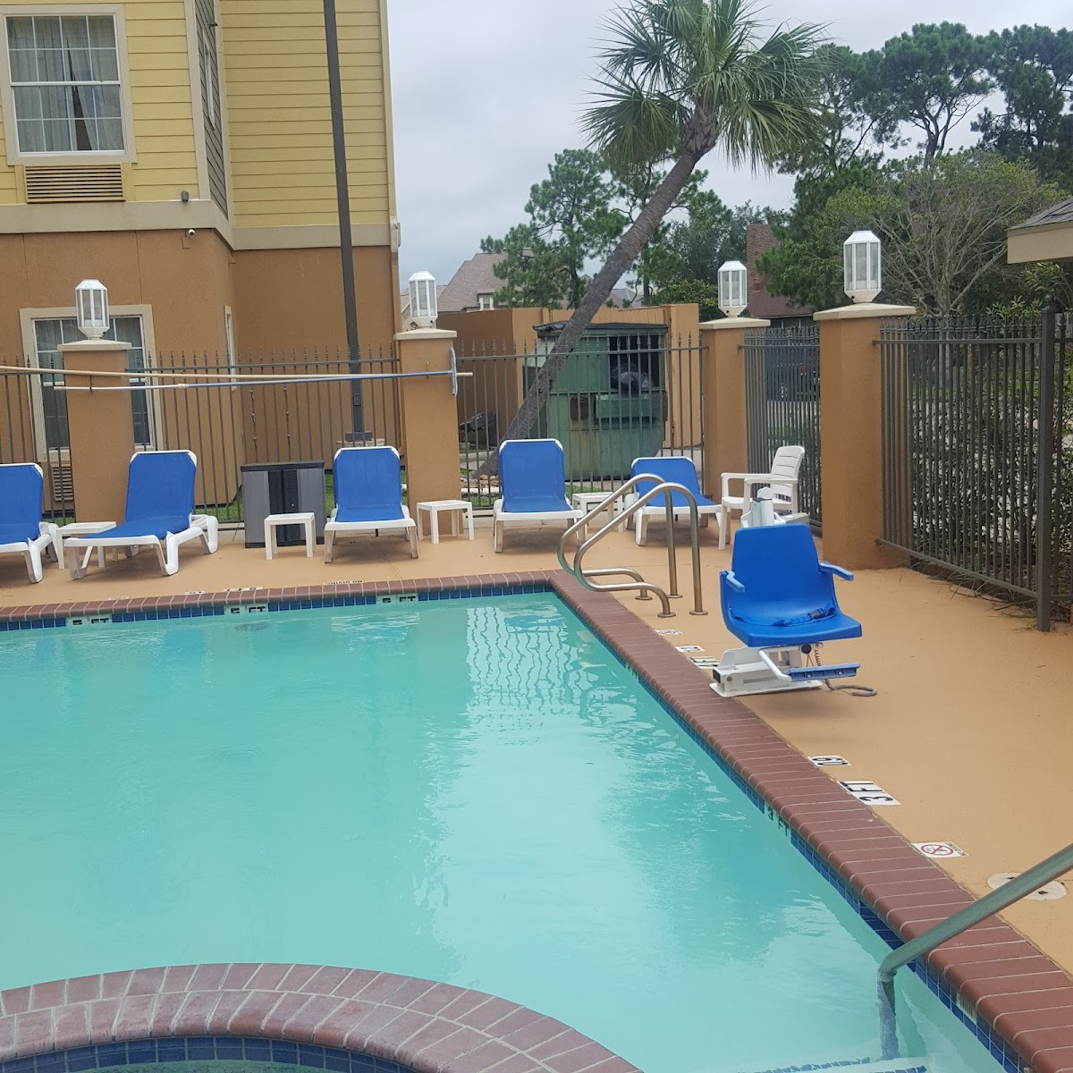MainStay Suites Port Arthur - Beaumont South photo 3
