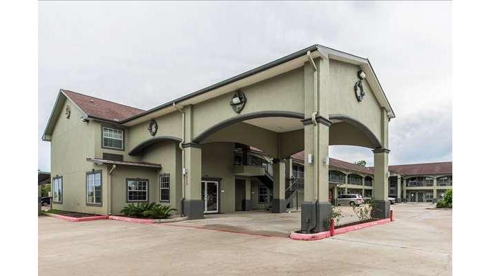 Quality Inn & Suites Bridge City/Orange