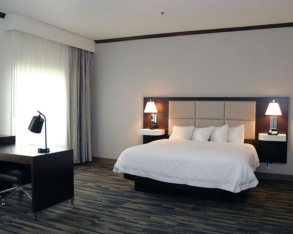 Hampton Inn & Suites Stephenville photo 2