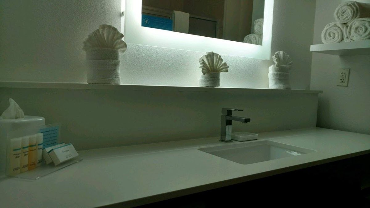 Hampton Inn & Suites Stephenville photo 3