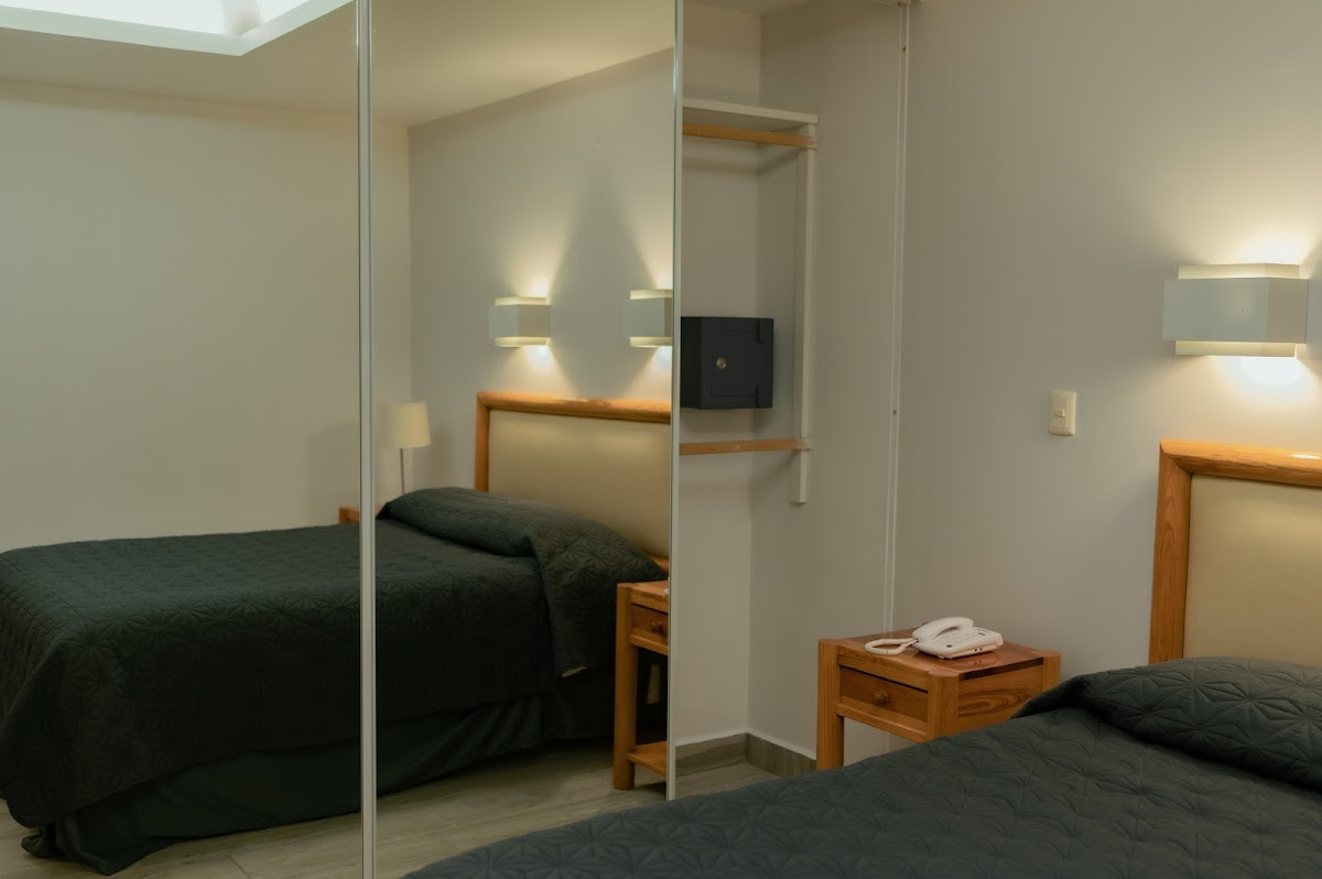 Suites Arquimedes 33 photo 3