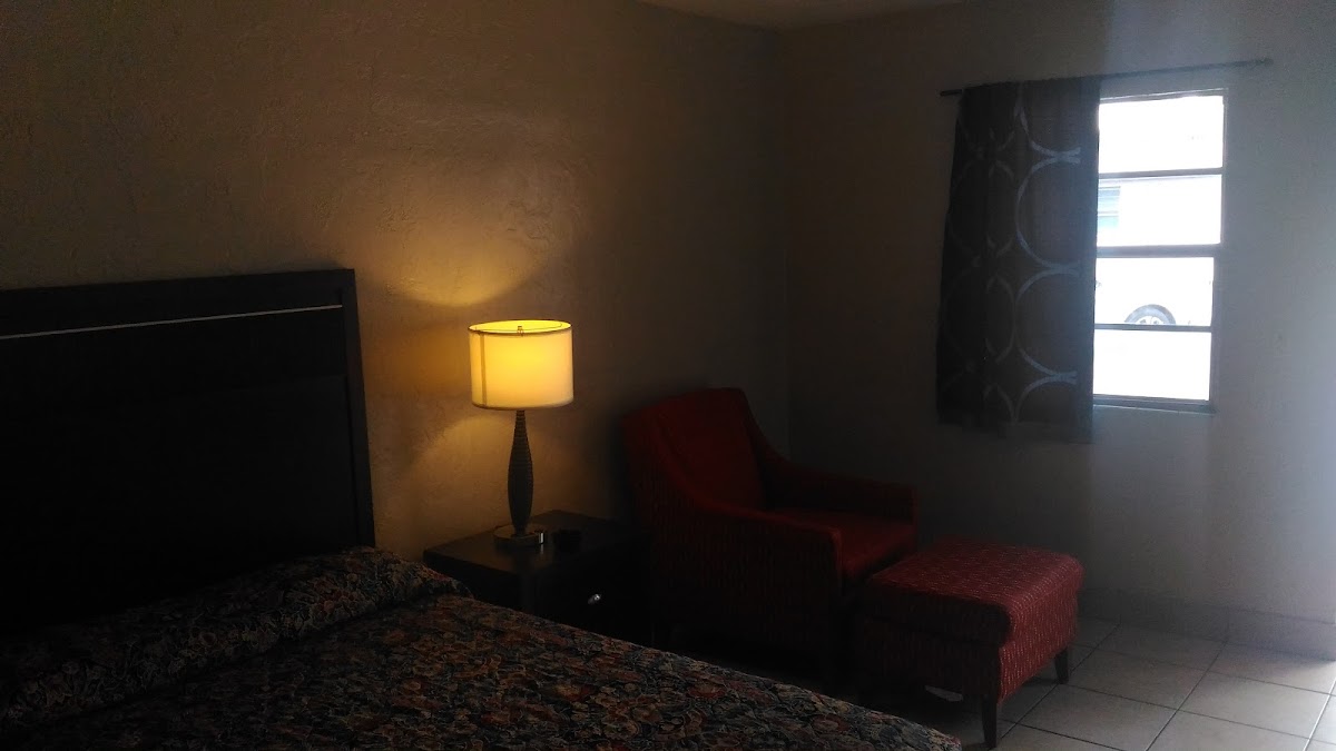 Oaks Motel photo 3