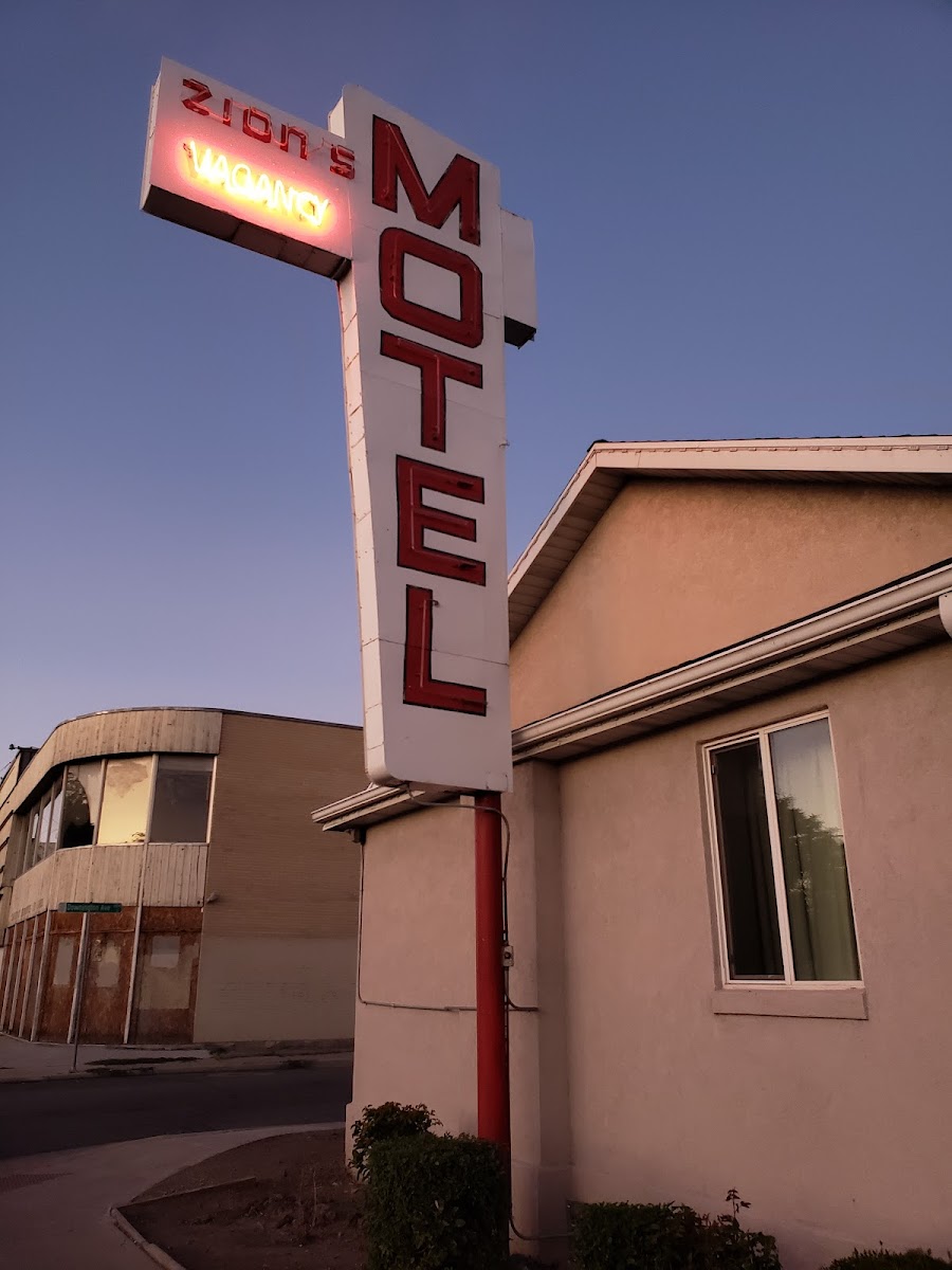Zions Motel