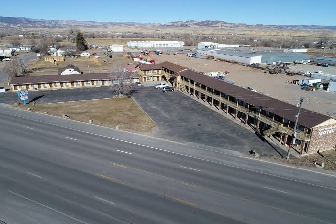 Split Mountain Motel