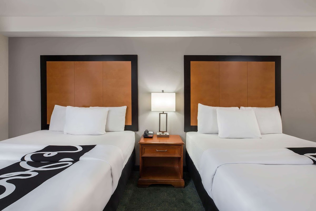 La Quinta Inn by Wyndham Everett photo 2