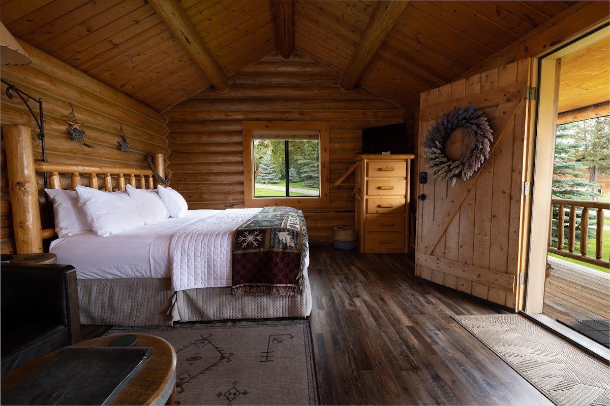 Somers Bay Log Cabin Lodging photo 2