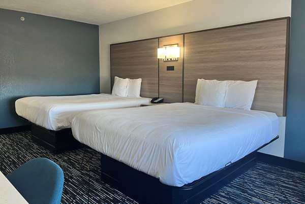 Baymont by Wyndham Indianapolis Northeast photo 2