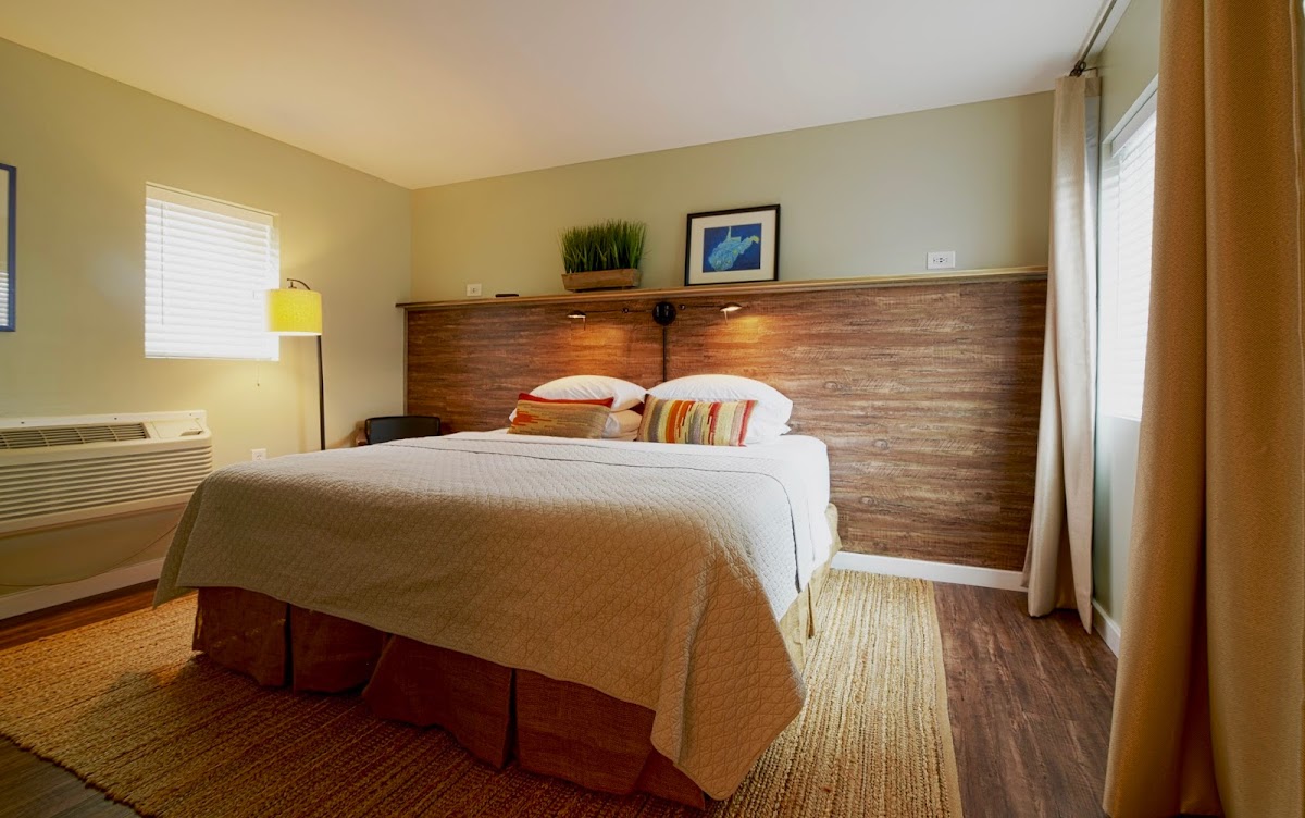 Firefly Inn