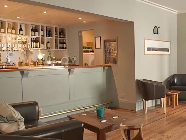 The Dolphin Hotel photo 3