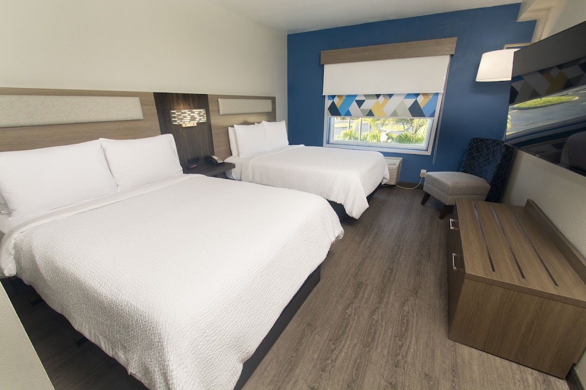 Holiday Inn Express & Suites Cocoa by IHG photo 2