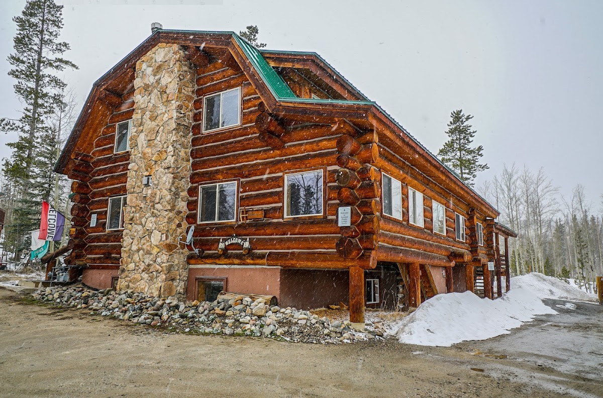 Summit Peaks Lodges