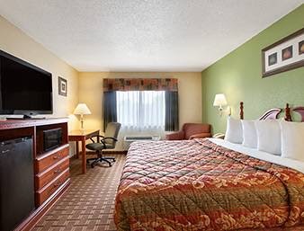 Days Inn & Suites by Wyndham Benton Harbor MI photo 2