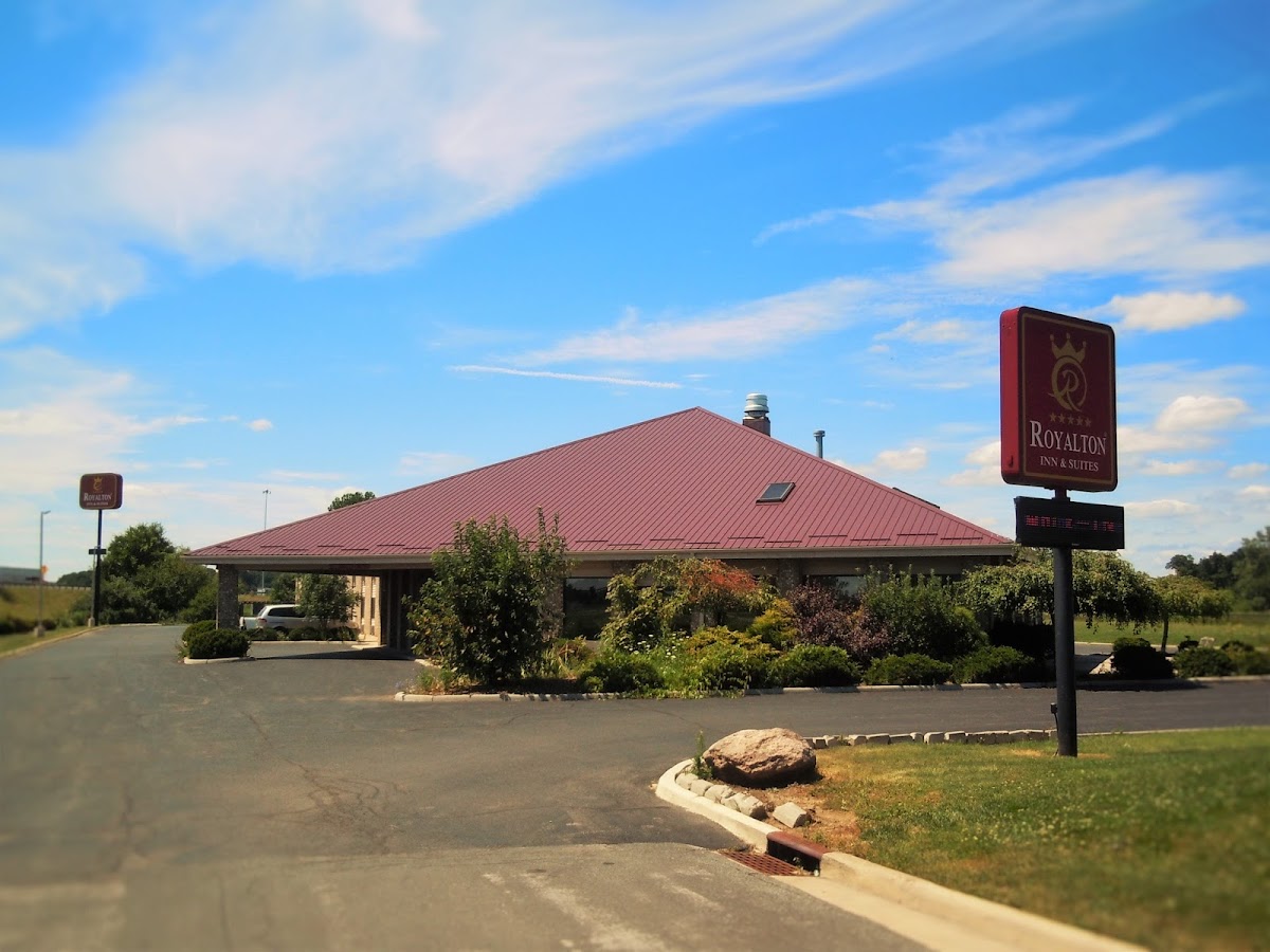 Royalton Inn & Suites Upper Sandusky