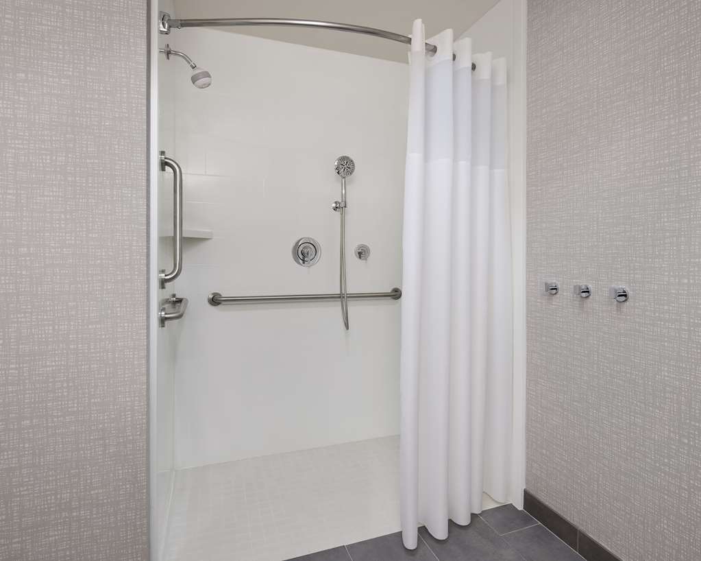 Hampton Inn & Suites New Haven - South - West Haven photo 2
