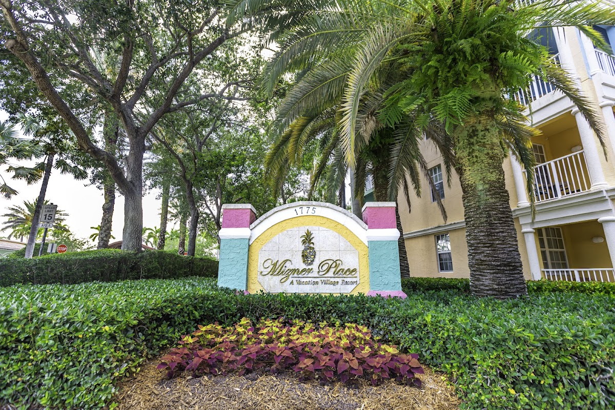 Mizner Place at Weston Town Center photo 2