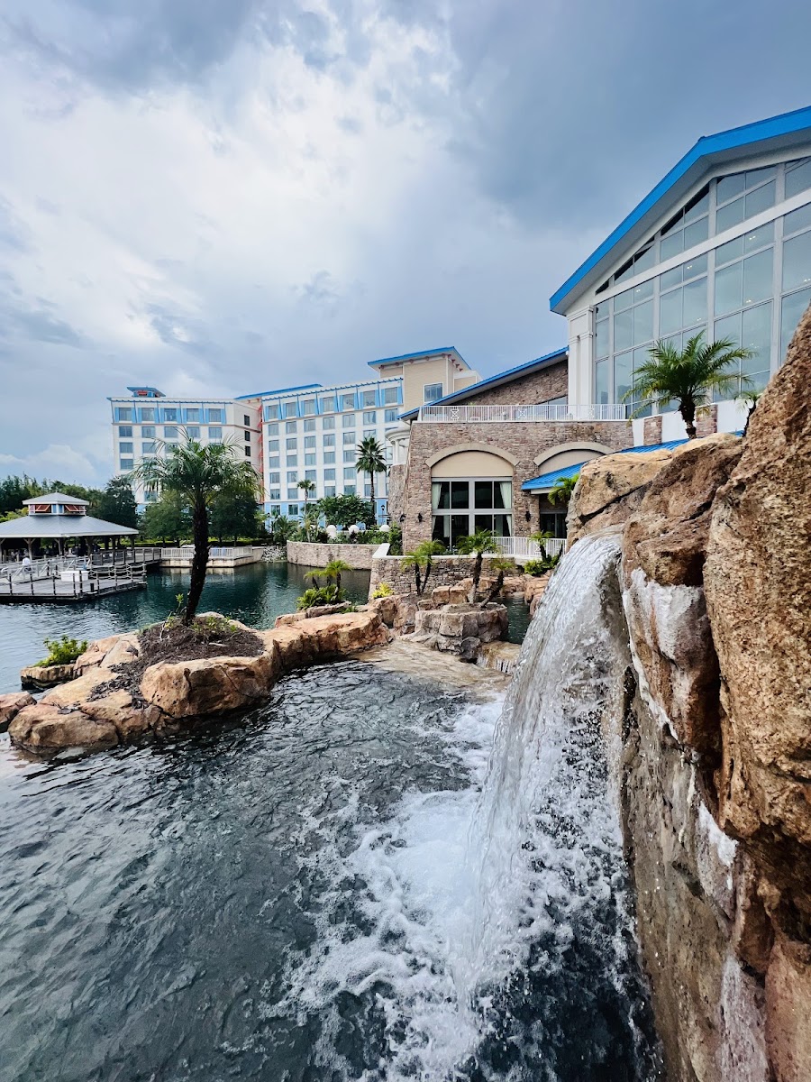 Loews Sapphire Falls Resort at Universal Orlando