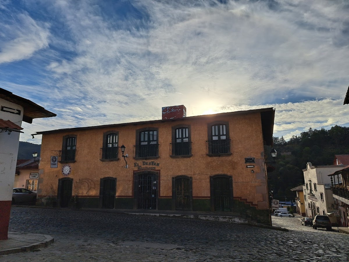 Plaza Somera