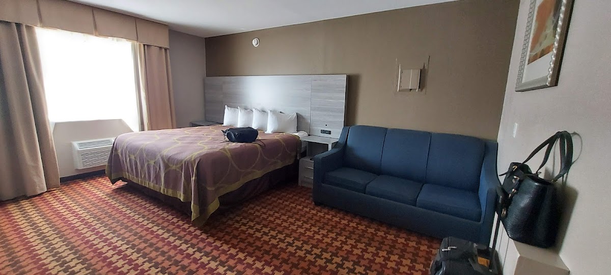 DuPont Suites photo 2