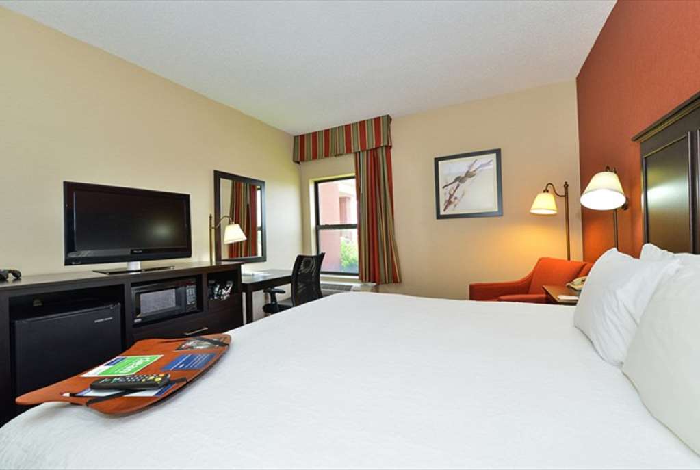 Hampton Inn Sturgis-Lagrange Area photo 2